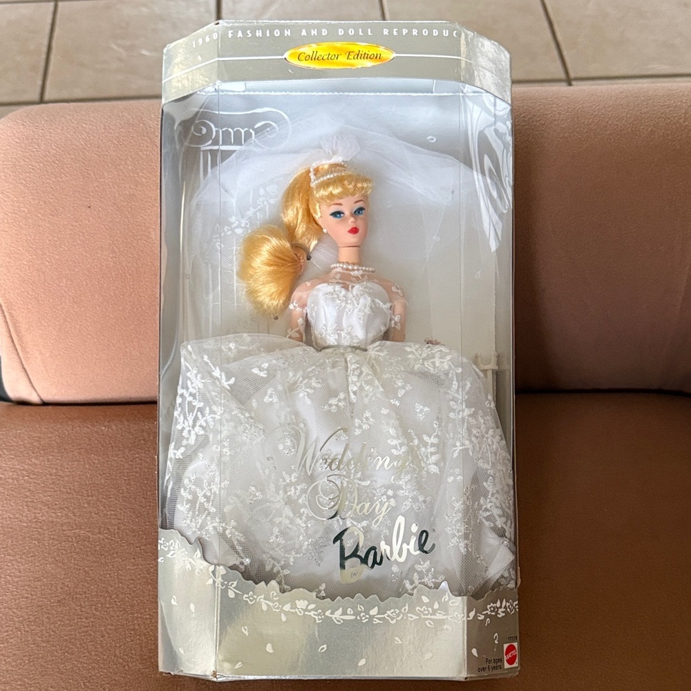 Barbie Collector Edition in White Gown